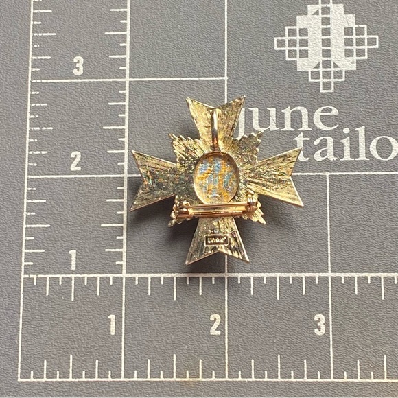 VTG 1983 Avon Allegro Maltese Cross Pendant/Brooch Topaz Color Oval Rhinestone - Picture 11 of 11